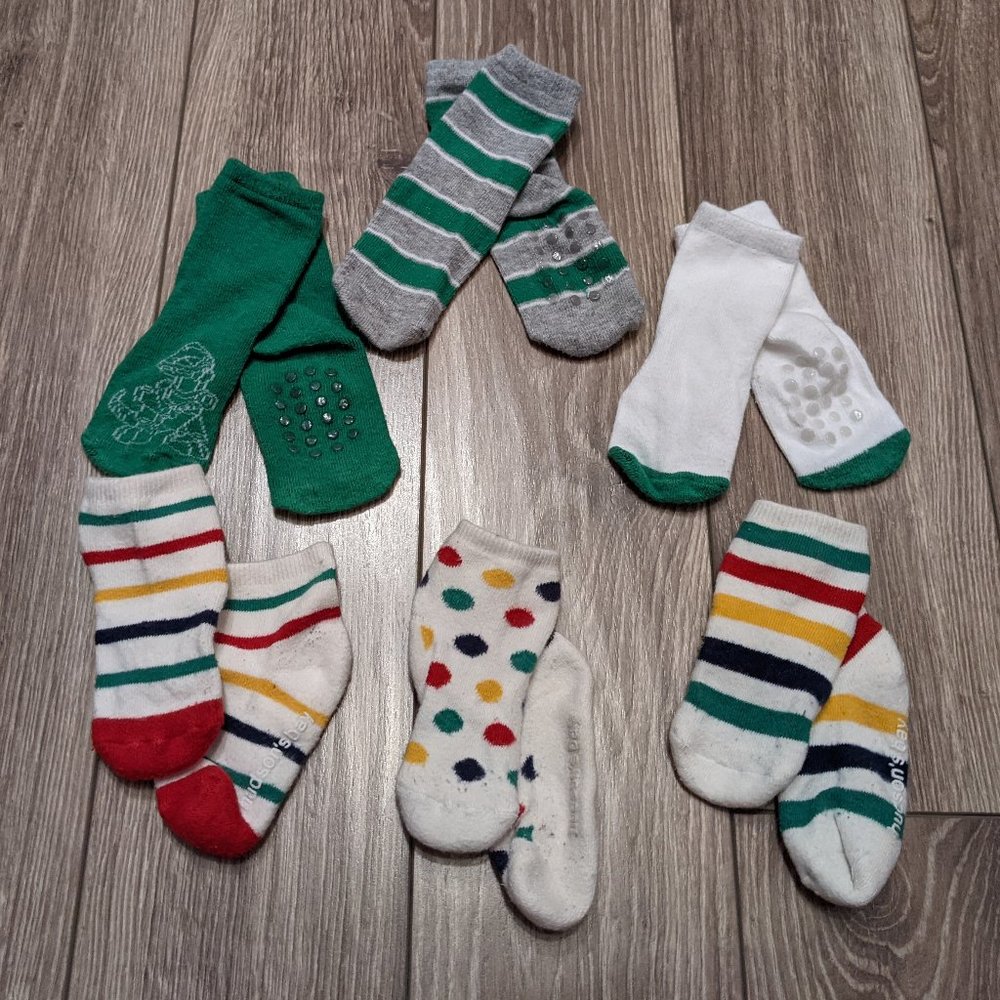 USED Baby (0-12M) - BUNDLE: 6prs. Socks Non-slip - HBC + Joe Fresh
